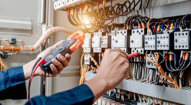 Best Affordable Emergency Electrician  in Oak Grove, MN